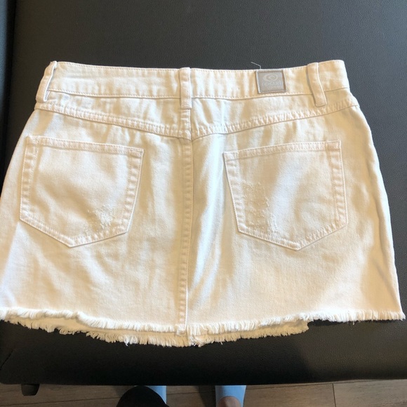 Super cute rip curl skirt - Picture 2 of 2